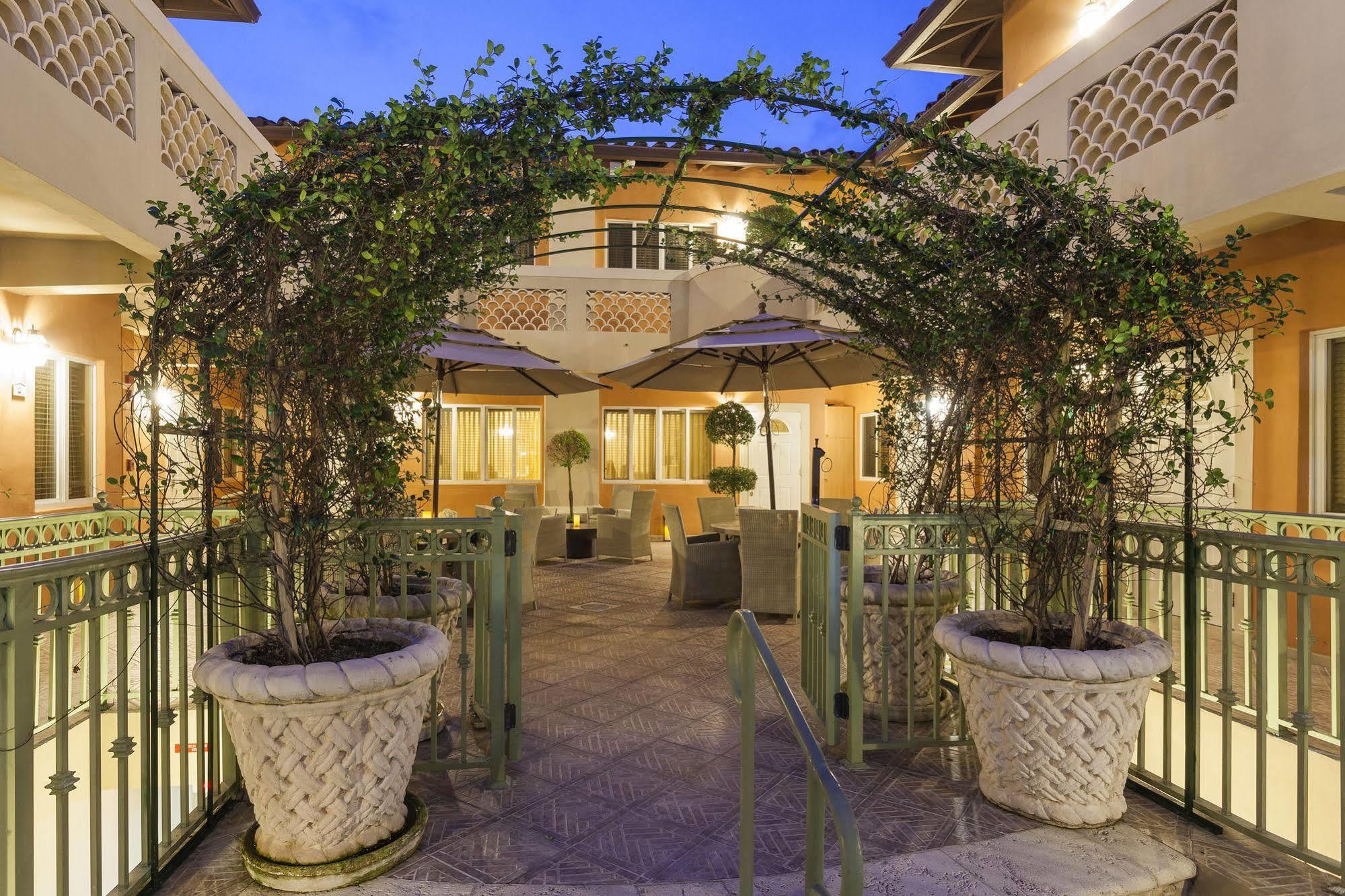 Sun Harbour Boutique Hotel Bal Harbour Zewnętrze zdjęcie